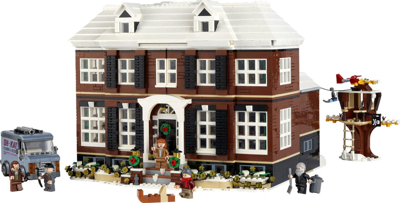 LEGO Ideas Home Alone Exclusive Building Set with 5 Minifigs Relive a Family Favorite Christmas Comedy Movie for Play and Display 3,955 Piece