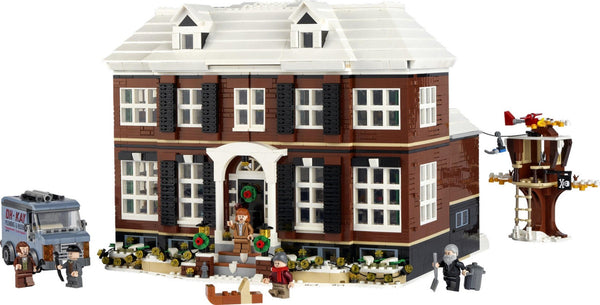 LEGO Ideas Home Alone Exclusive Building Set with 5 Minifigs Relive a Family Favorite Christmas Comedy Movie for Play and Display 3,955 Piece
