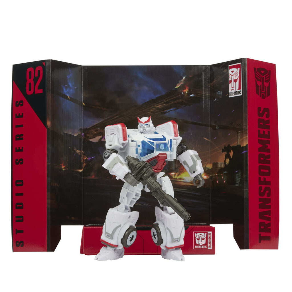 Transformers Toys Studio Series 82 Deluxe Class Bumblebee Autobot Ratchet Action Figure - Ages 8 and Up, 4.5-inch