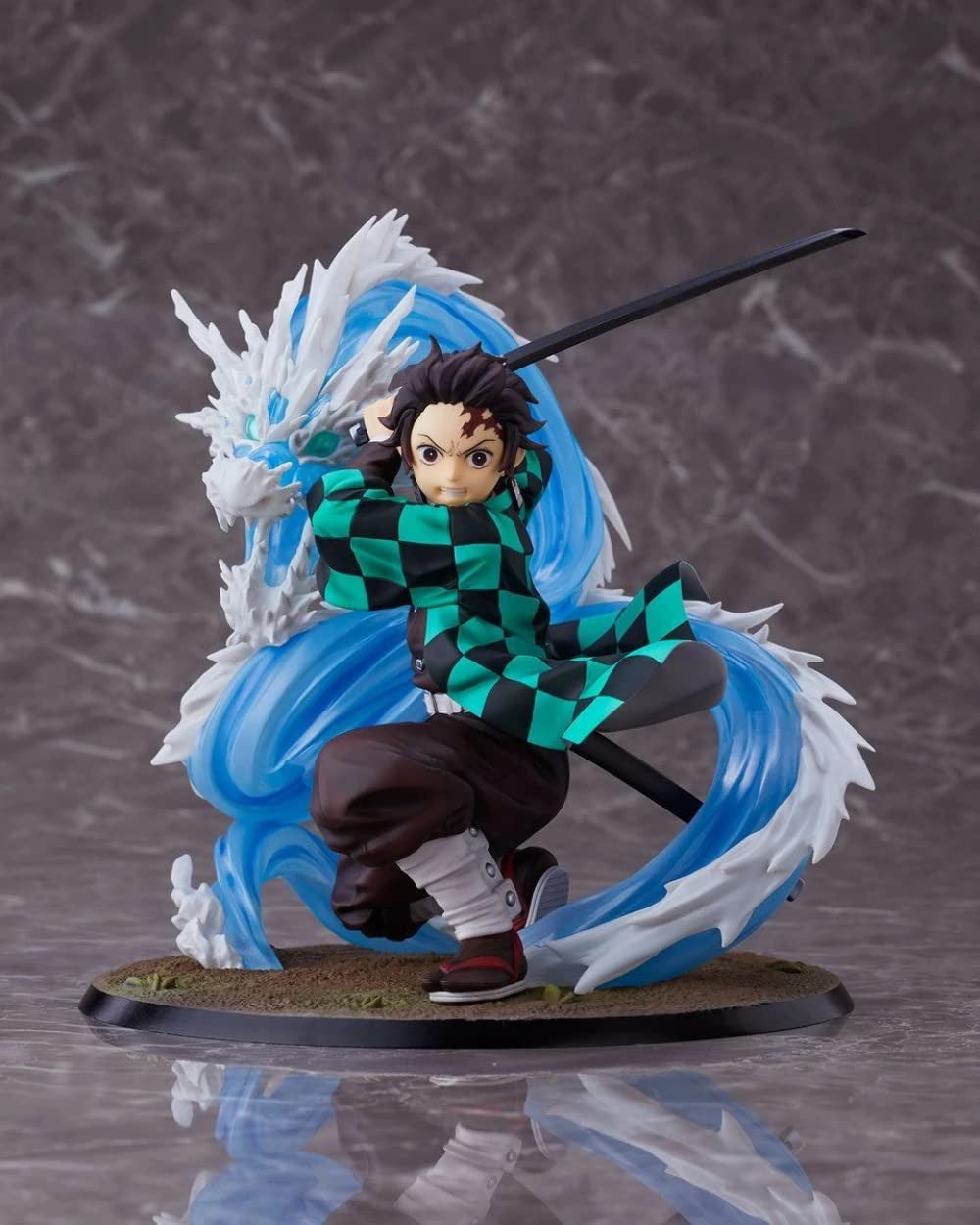 Aniplex Demon Slayer: Kimetsu No Yaiba Tanjiro Kamado Figure Deluxe Version