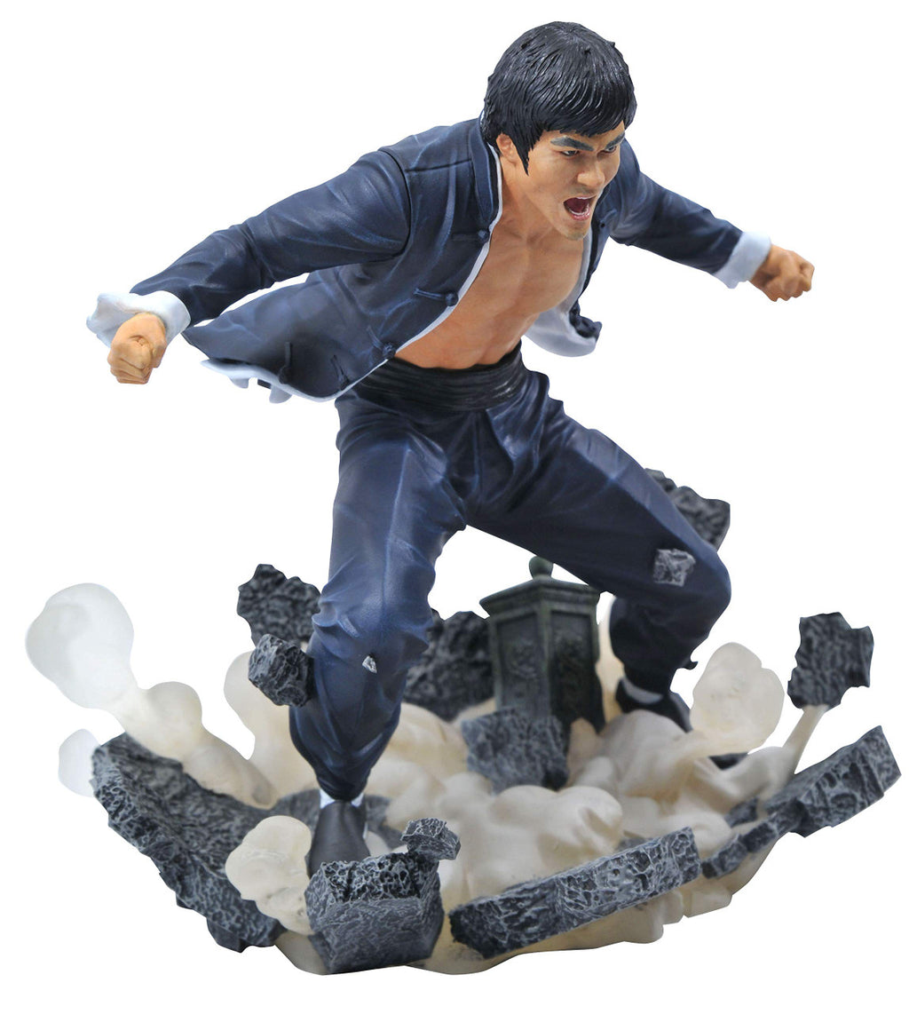 DIAMOND SELECT TOYS Bruce Lee Gallery: Earth PVC Statue, Multicolor, 9 inches