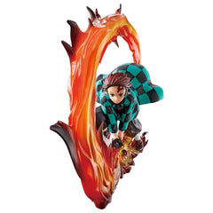 Demon Slayer: Kimetsu no Yaiba Tanjiro Kamado Shake The Sword Burn Your Heart Tanjiro is Striking His Popular Pose Anime Static Figure Ichiban Bandai Spirits BAS60174