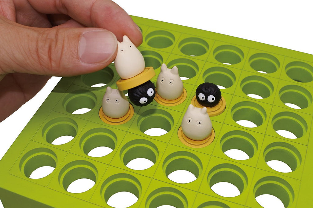 ensky My Neighbor Totoro Totoro and Crosske's Reversi Game