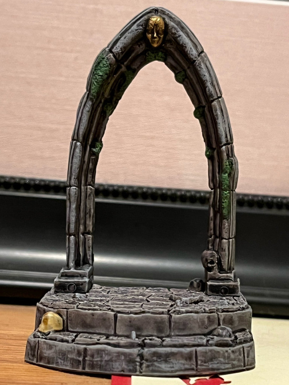 Reaper Dungeons And Dragons Dark Heaven Bones Graveyard Entry Way Miniatures D&D 77640