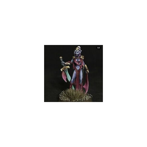 Dungeons & Dragons: Reaper Monster :Reaper s D'Mona, Female Vampire #03814 Dark Heaven Unpainted Mini: Miniature