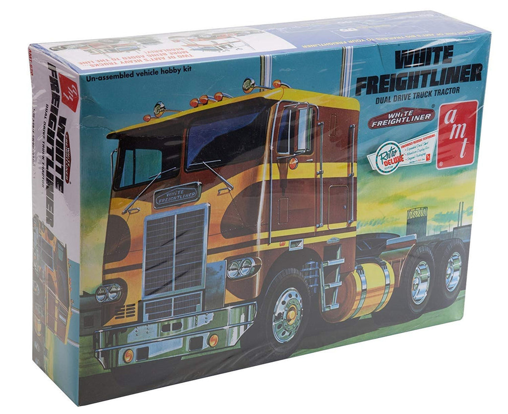 AMT 1:25 Scale Freightliner Dual Drive Model Kit