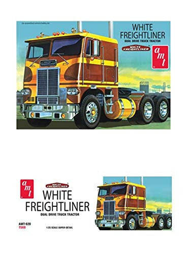 AMT 1:25 Scale Freightliner Dual Drive Model Kit