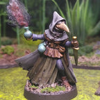 Dungeons & Dragons: Reaper Monster :Reaper 07017 Dungeon Dwellers Sister Hazel Plague Doctor Unpainted Metal : Miniature