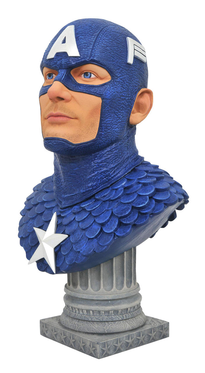 DIAMOND SELECT TOYS Legends in 3-Dimensions: Marvel Comics Captain America 1: 2 Scale Bust, Multicolor