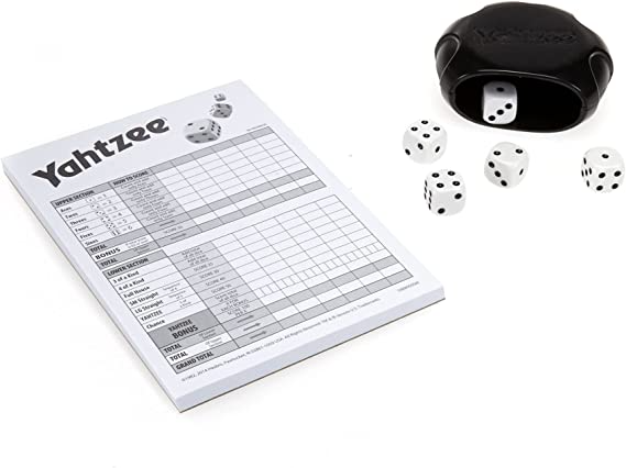 Hasbro Yahtzee Dice-Rollin Battle GameClassic Family Dice Game for All Ages 9504820