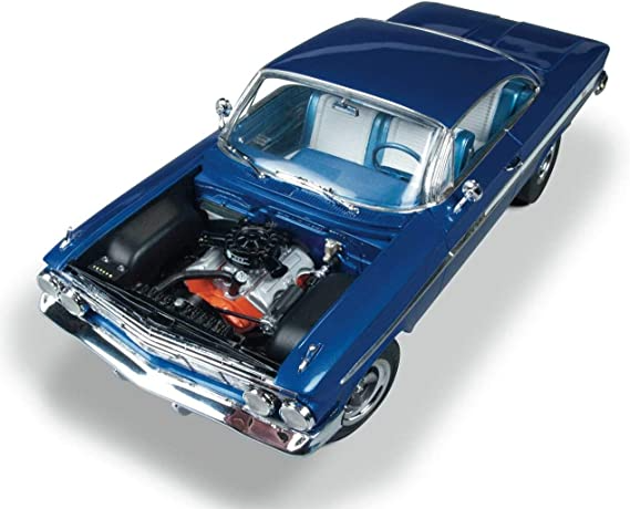 AMT 1/25 Scale 1961 Chevrolet Impala SS Model Kit