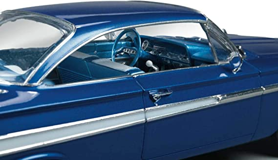 AMT 1/25 Scale 1961 Chevrolet Impala SS Model Kit