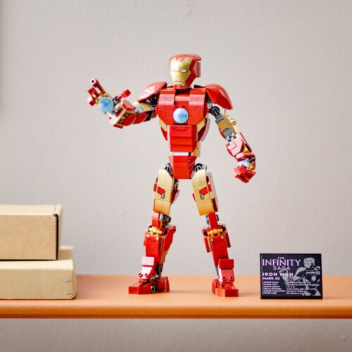 LEGO Iron Man Figure Detailed model of the metal-clad star of the Marvel movies 381 pieces