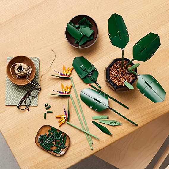 LEGO Botanical Collection Bird of Paradise Model Building Set Build and Display a Beautiful Bird of Paradise