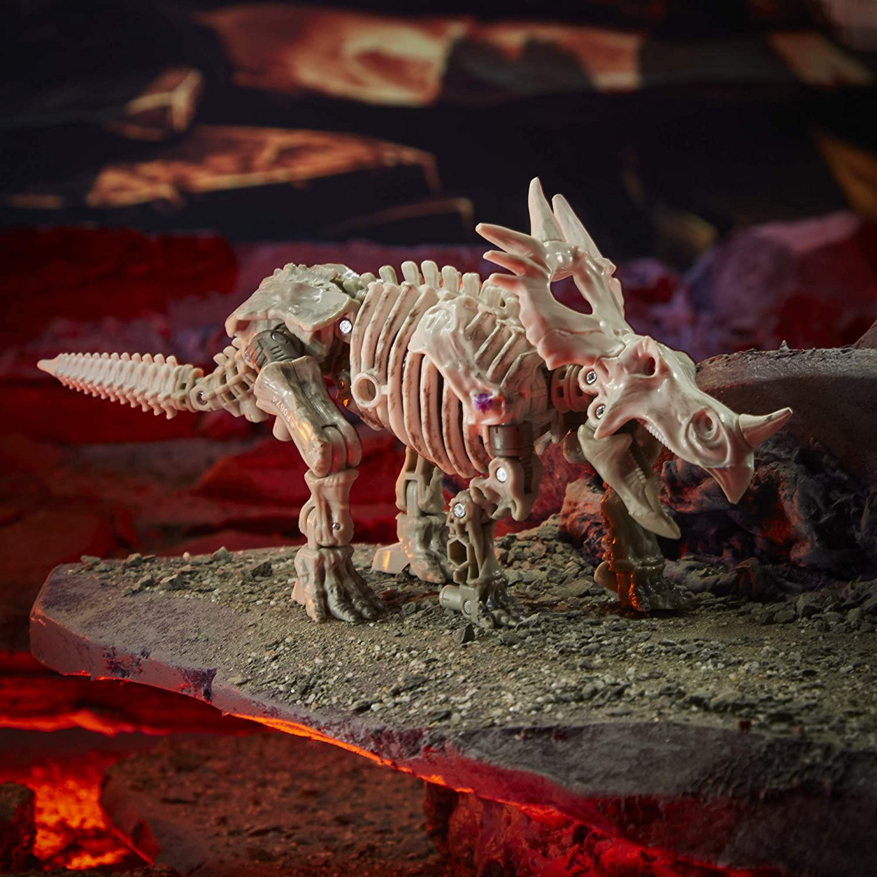 Transformers Toys Generations War for Cybertron Kingdom Deluxe WFC K15 Ractonite Fossilizer Action Figure Ages 8 and Up 5 5 inch F06745X00