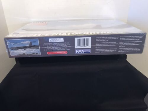 Minicraft B-52H Stratofortress Model Building Kit, 1/144 Scale