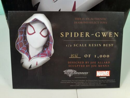 DIAMOND SELECT TOYS Legends in 3-Dimensions: Marvel Spider-Gwen 1:2 Scale Resin Bust
