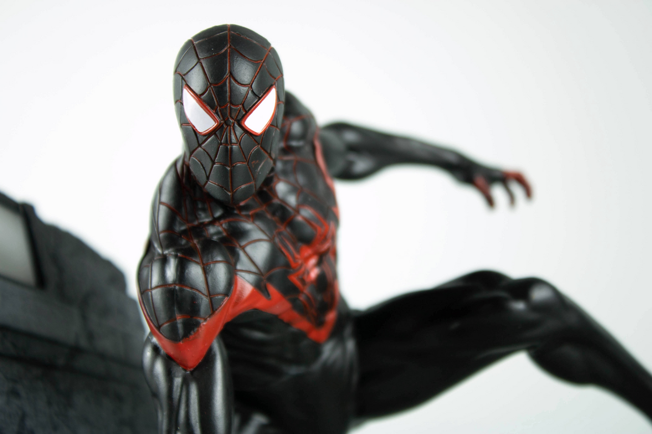 MARVEL GALLERY MILES MORALES PVC STATUE
