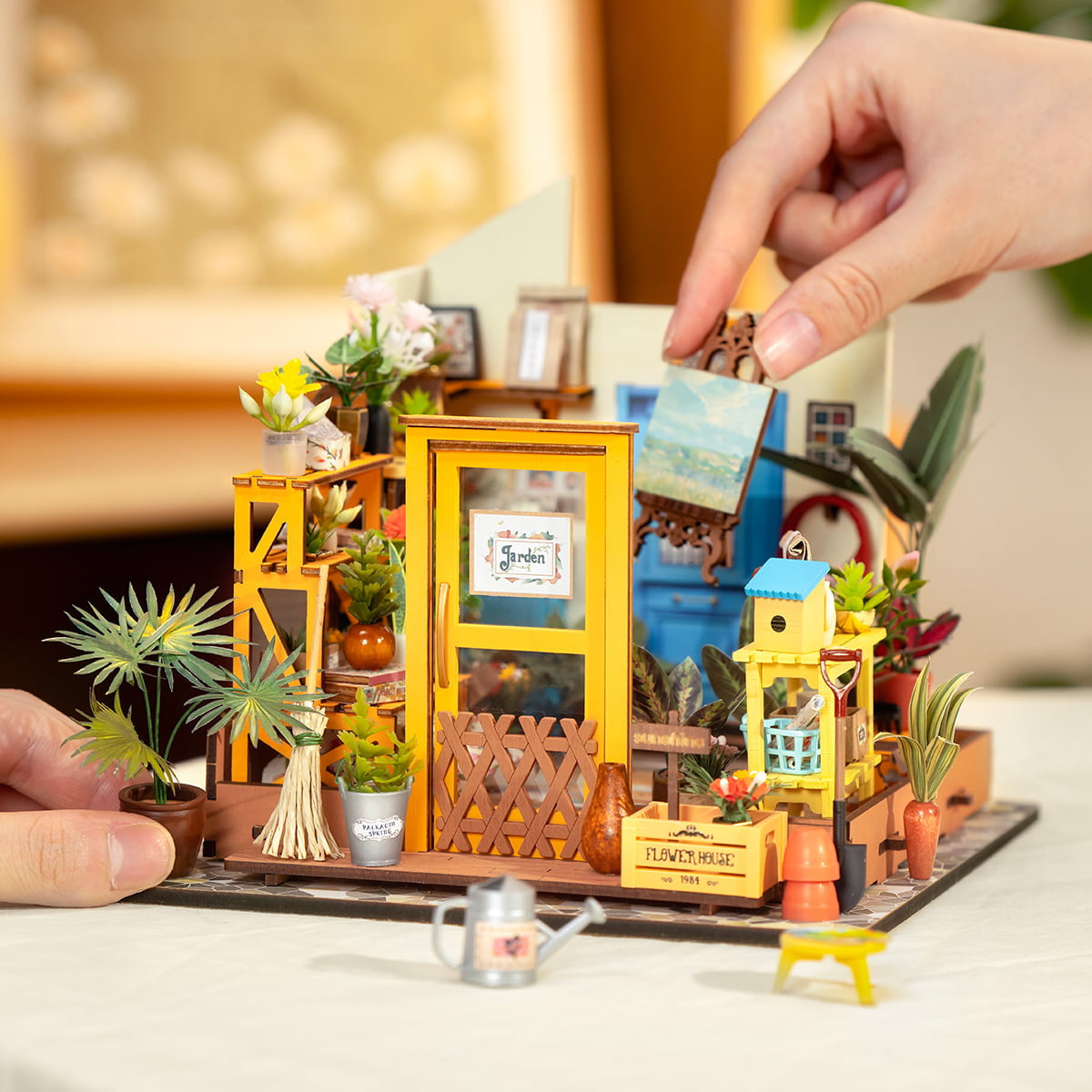 Robotime Rolife Cathys Flower House DIY Miniature Greenhouse Wooden Dollhouse Model RT-DG104