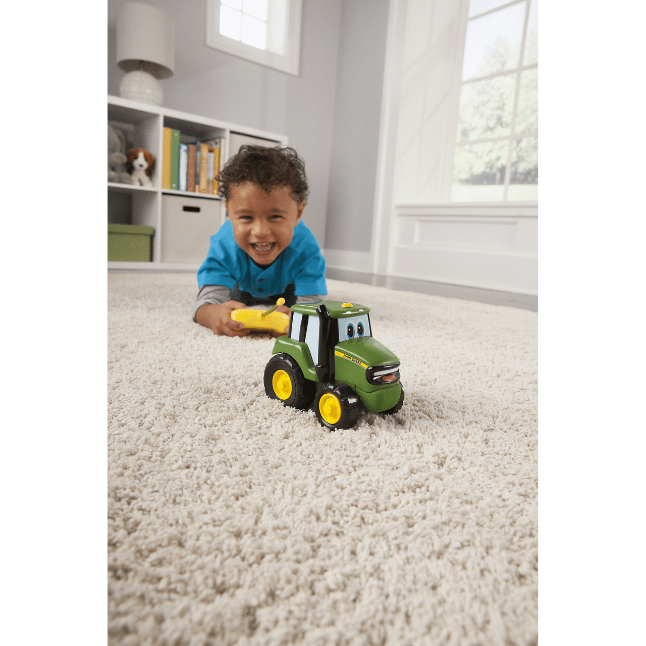 Tomy John Deere Remote Control Johnny Tractor Toy, Green TM-42946A3