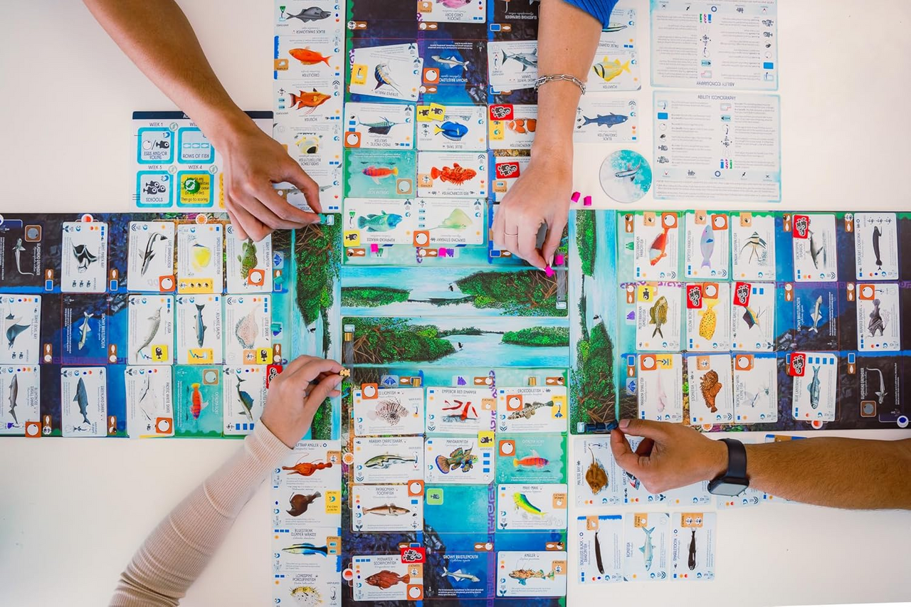 Stonemaier Finspan Board Game A Wingspan Series Marine Life Exploration Base Game for Adults and Family for 1 to 5 Players Average Playtime 45 to 60 Minutes STM870