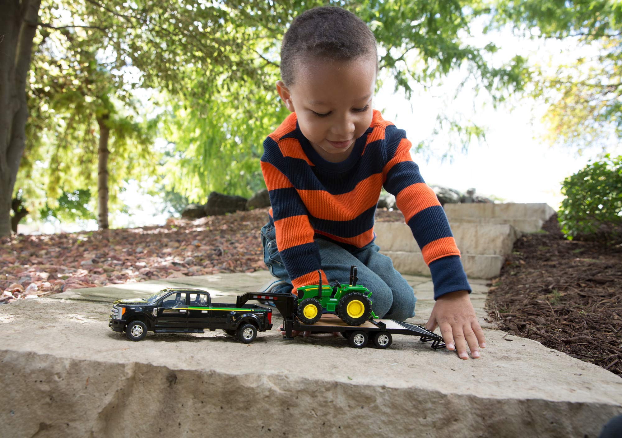 Tomy Ertl Ford F350 Pickup And Tractor Toy Set 1:32 Scale Includes John Deere Tractor Toy, Ford F350 Pickup Truck Toy And Gooseneck Ages 3 Years And Up TM-46630CM