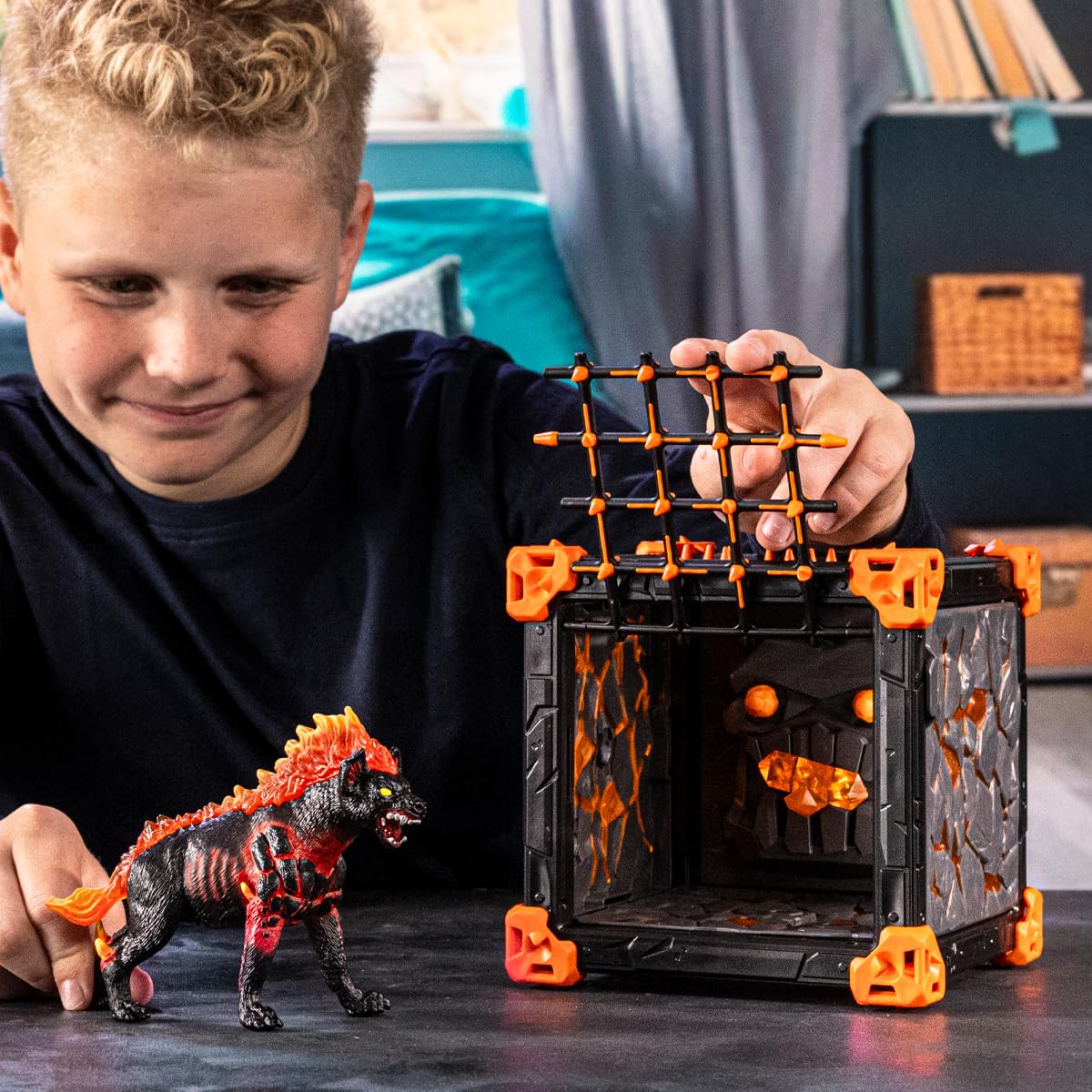 Schleich Eldrador Lava World Cave Of The Lava Hyena Playset
