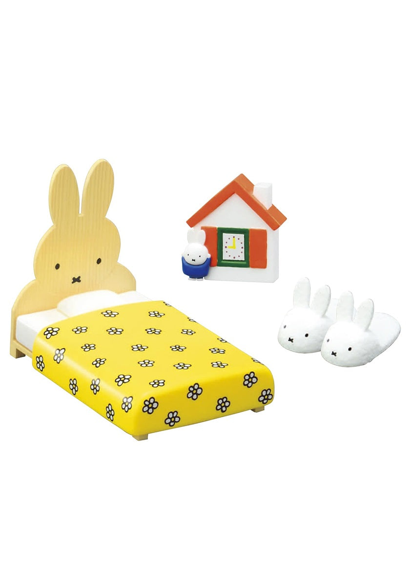 Mifffy Room Miniature Blind Box – Collectible Dollhouse Furniture Set – 1 of 8 Variations – Highly Detailed 1.97-Inch Miniature for Display & Collectors – Mystery Surprise Box - Single Pack