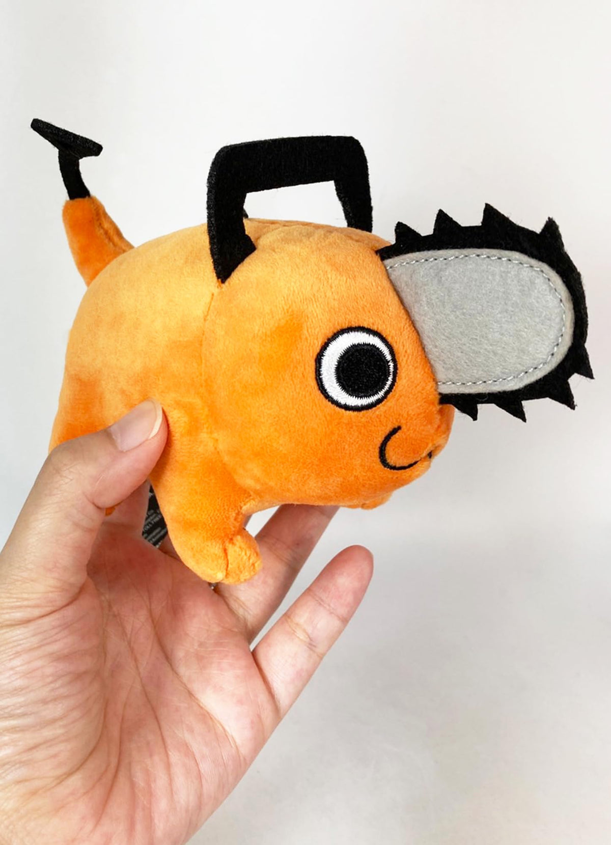 Great Eastern Entertainment Chainsaw Man - Pochita Mini Plush Keychain 4" H